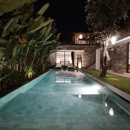 Villa Duadewi 4Br In The Heart Of Seminyak By Santi Management