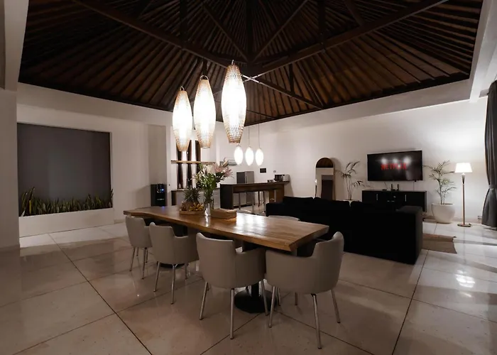 Duadewi 4br In The Heart Of By Santi Management Вилла Семиньяк