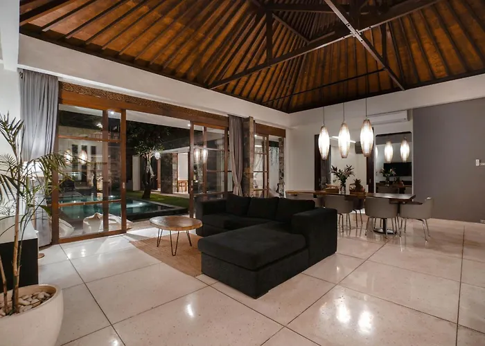 Duadewi 4br In The Heart Of By Santi Management Семиньяк