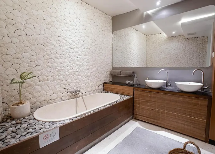 Duadewi 4br In The Heart Of By Santi Management *