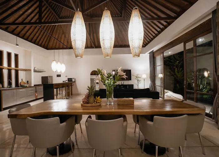 Duadewi 4br In The Heart Of By Santi Management Вилла Семиньяк