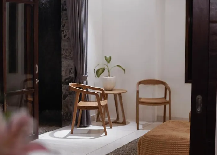Вилла Duadewi 4br In The Heart Of By Santi Management Семиньяк